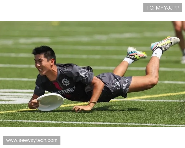 西安飞盘队在攀岩联赛中以97分稳居榜首争夺冠军的激烈战斗继续进行 西安飞盘队在攀岩联赛中以97分稳居榜首争夺冠军的激烈战斗继续进行