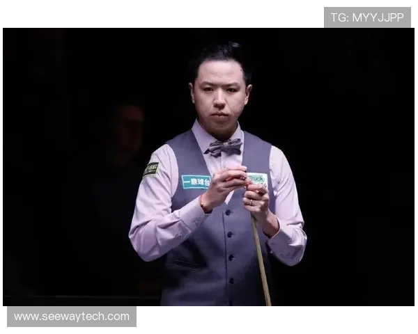 汤姆福德与肖国栋的时尚较量谁将赢得设计界的巅峰荣耀 汤姆福德与肖国栋的时尚较量谁将赢得设计界的巅峰荣耀